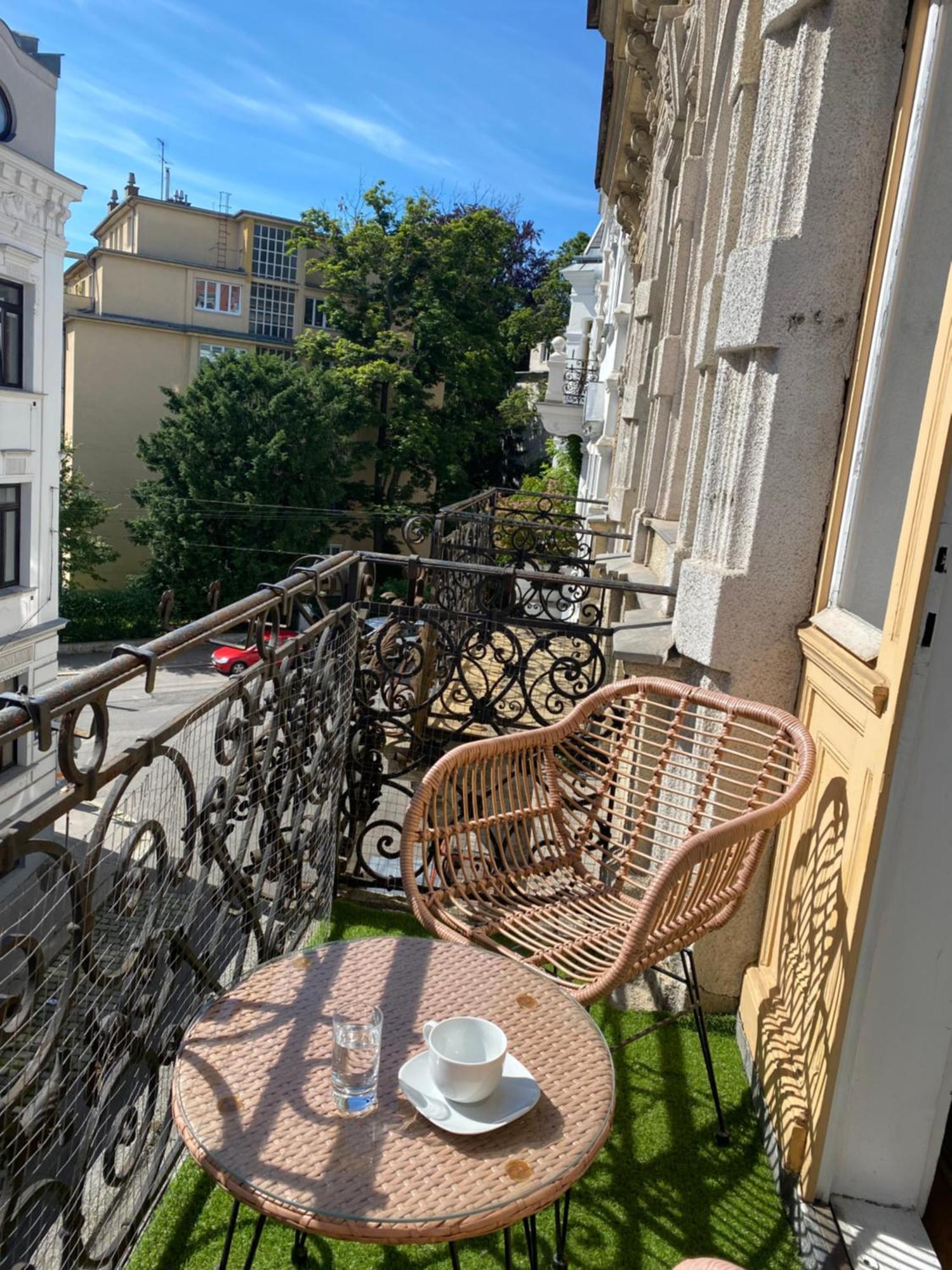 Grosszuegiger Wiener Altbau Gleich Neben Schoenbrunn Εξωτερικό φωτογραφία