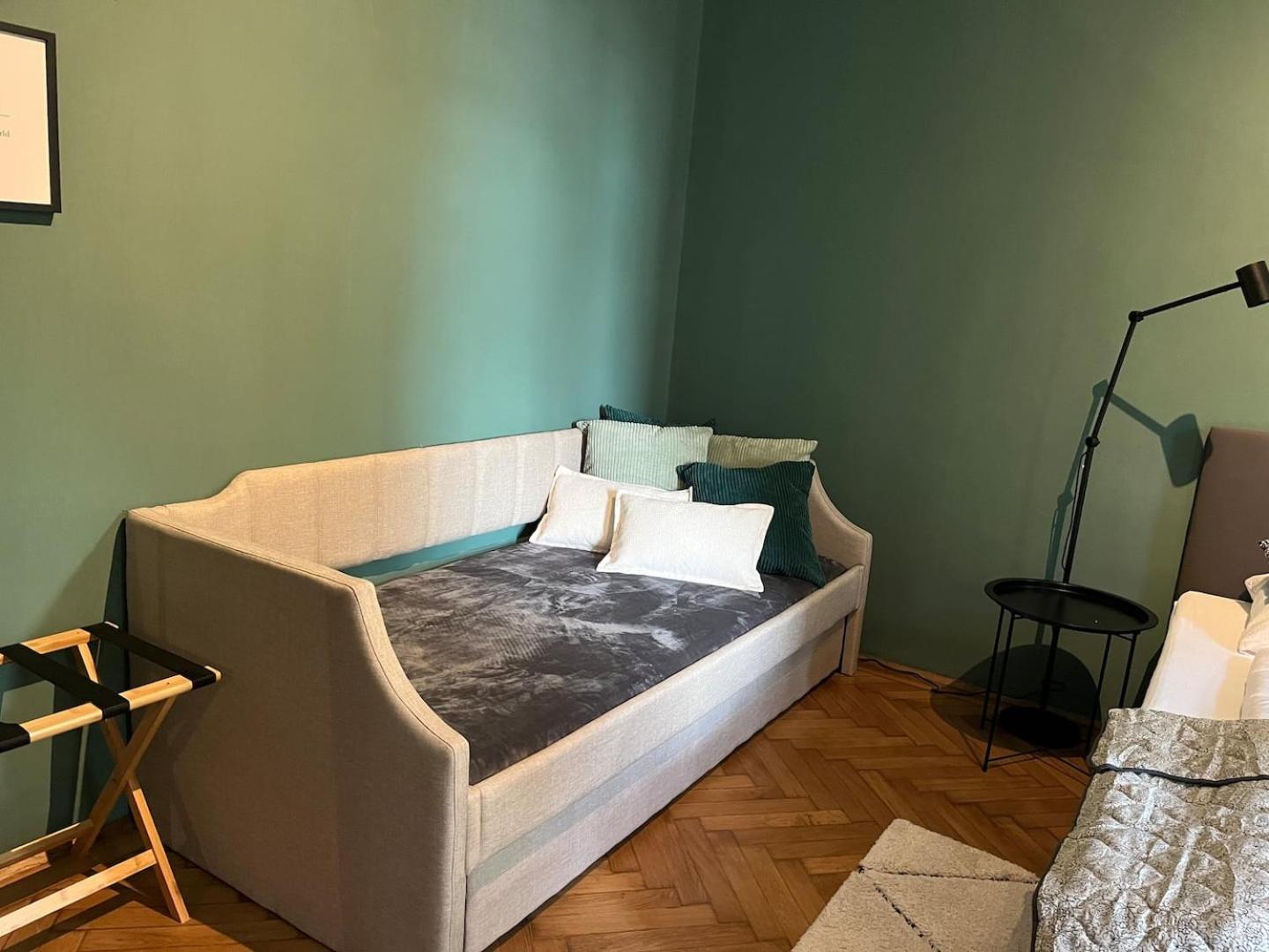 Grosszuegiger Wiener Altbau Gleich Neben Schoenbrunn Εξωτερικό φωτογραφία