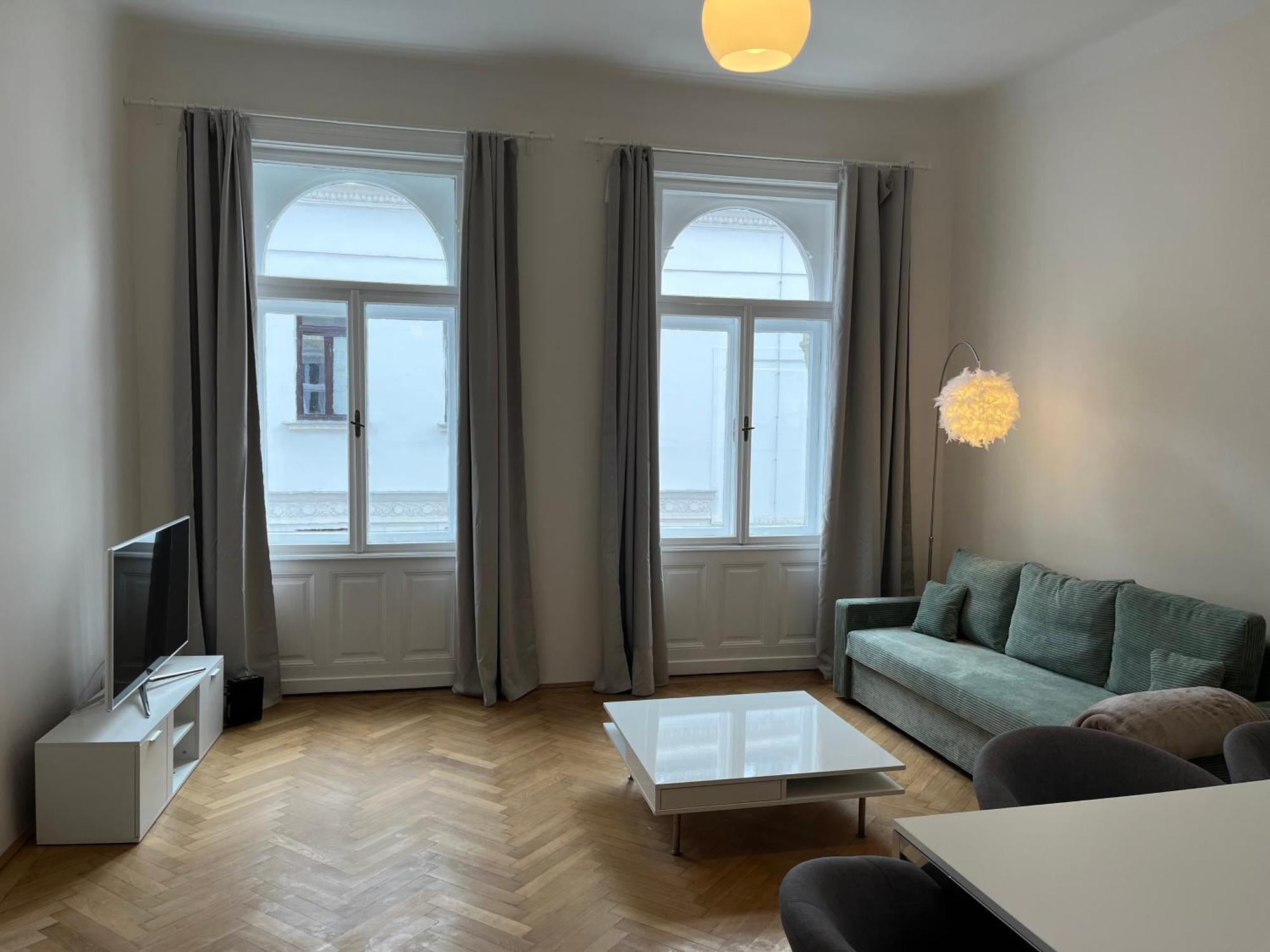 Grosszuegiger Wiener Altbau Gleich Neben Schoenbrunn Εξωτερικό φωτογραφία