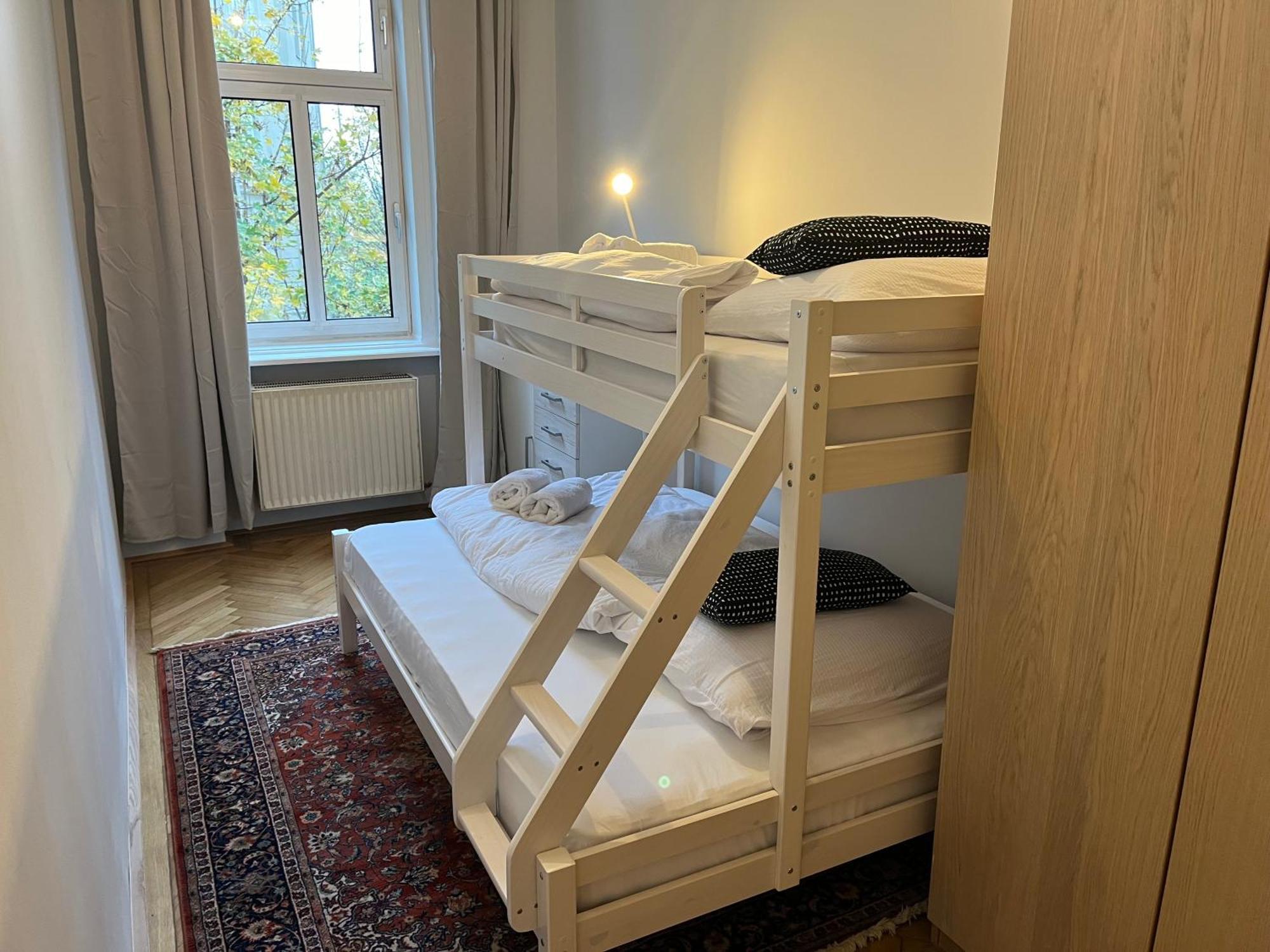 Grosszuegiger Wiener Altbau Gleich Neben Schoenbrunn Εξωτερικό φωτογραφία